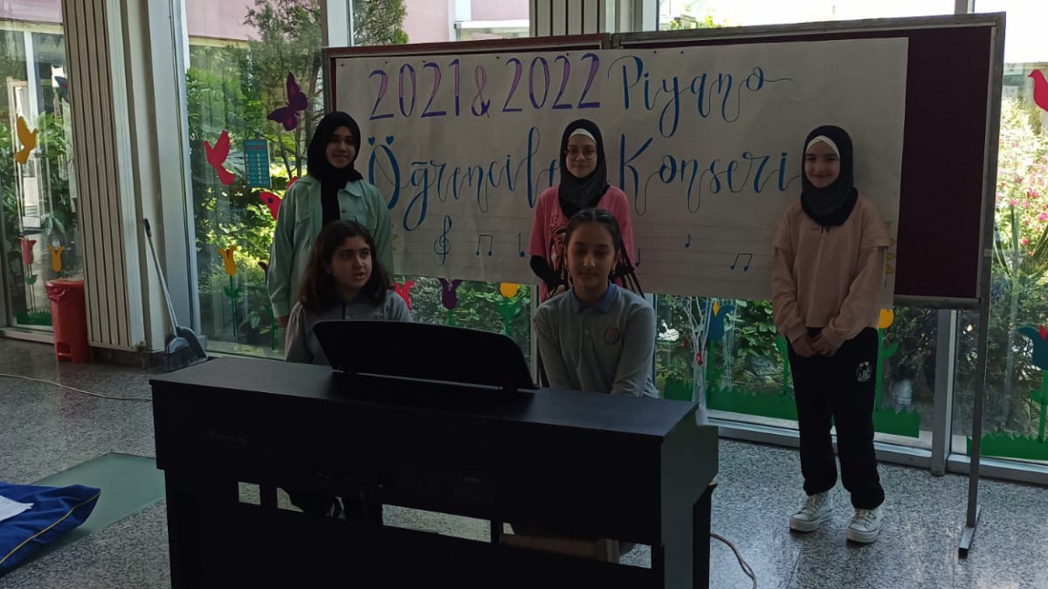 Öğrencilerimizden Piyano Konseri Dinletisi