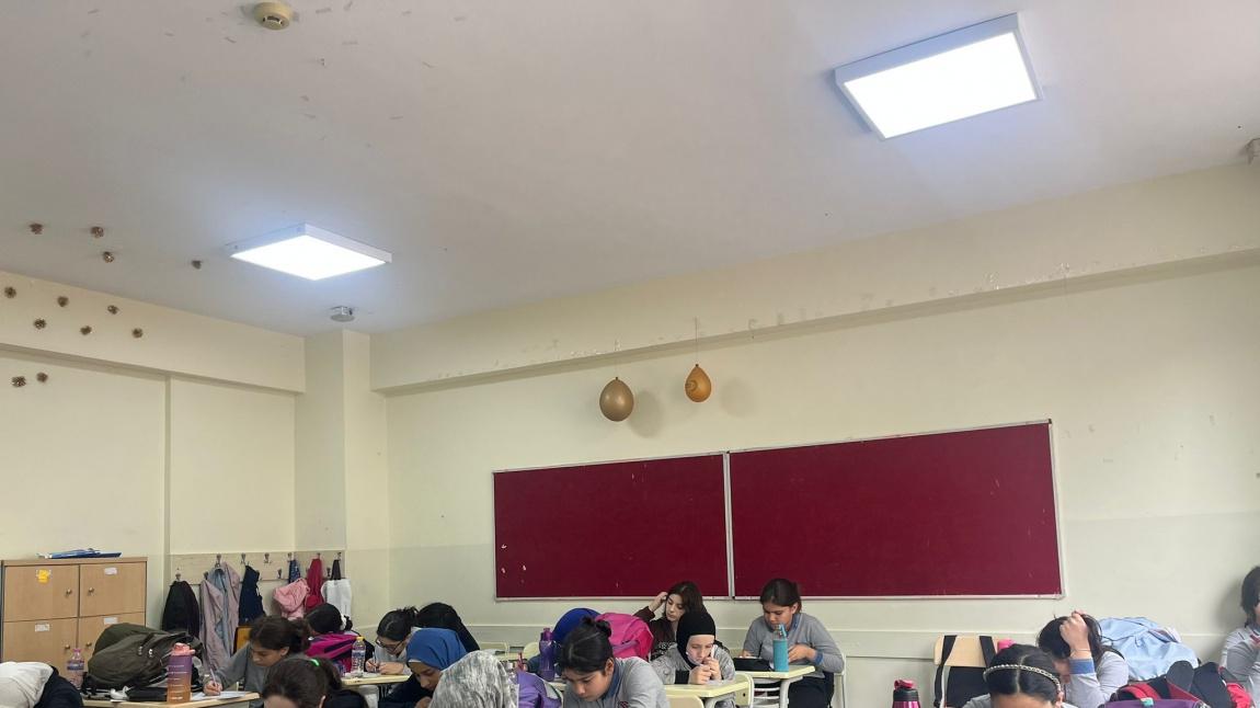 5. ve 6. Sınıflarımıza Yönelik İngilizce Seviye Tespit Sınavı Gerçekleştirildi